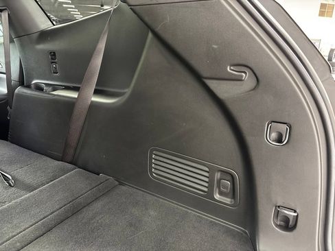 Used 2023 Buick Enclave Essence AWD/4WD image 48