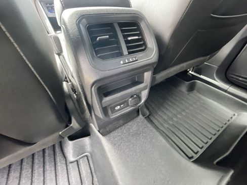 Used 2023 Volkswagen Tiguan SE R-Line AWD/4WD image 21