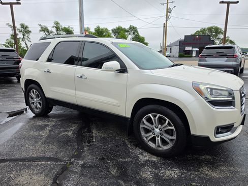 Used 2013 GMC Acadia SLT w/ Technology Package FWD image 3