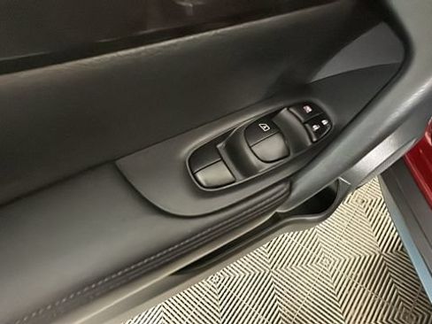 Used 2020 Nissan Rogue S FWD image 10