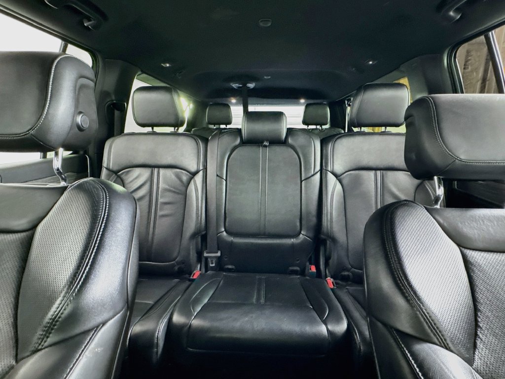 Used 2024 Jeep Wagoneer L Series II w/ Flexible Seating Group AWD/4WD image 16
