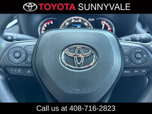 Certified 2025 Toyota RAV4 XLE FWD image 28