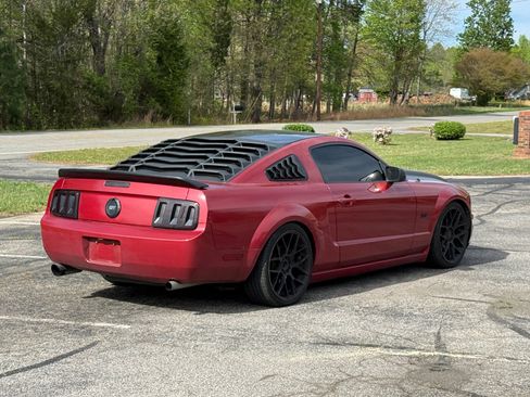 Used 2005 Ford Mustang GT Premium image 4