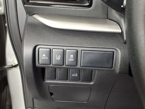 Used 2024 Mitsubishi Eclipse Cross SE AWD/4WD image 15