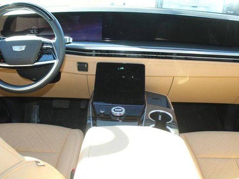 New 2025 Cadillac Escalade IQ Luxury 2 image 5