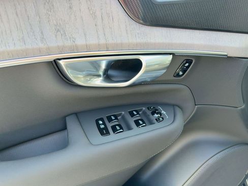 New 2026 Volvo XC90 T8 Ultra w/ Protection Package Premier image 12