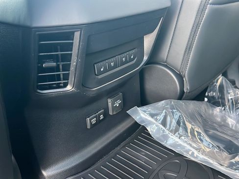 New 2026 Toyota Tundra Platinum AWD/4WD image 12