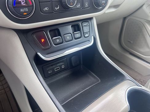 Used 2019 GMC Terrain Denali w/ Advanced Safety Package AWD/4WD image 28
