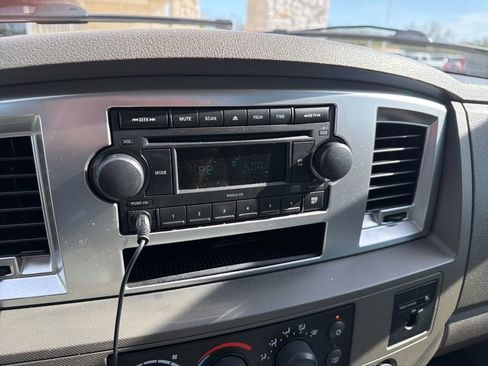 Used 2007 Dodge Ram 1500 Truck SLT image 9