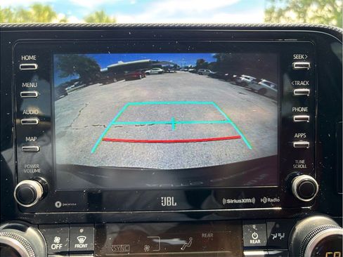 Used 2021 Toyota Highlander XSE FWD image 28