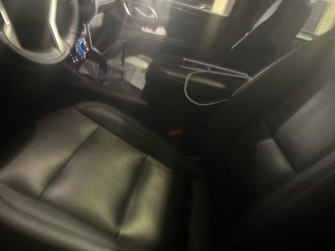 Used 2022 Chevrolet Tahoe LT w/ LT Signature Plus Package image 4