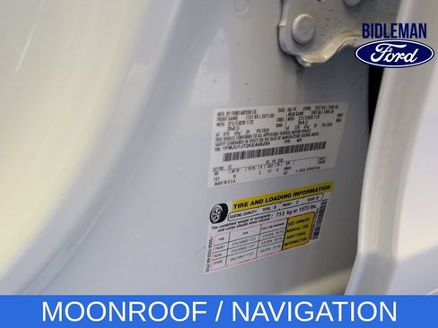 Used 2019 Ford Expedition XLT w/ Equipment Group 202A AWD/4WD image 9