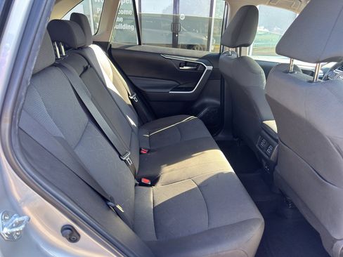 Used 2022 Toyota RAV4 XLE image 13