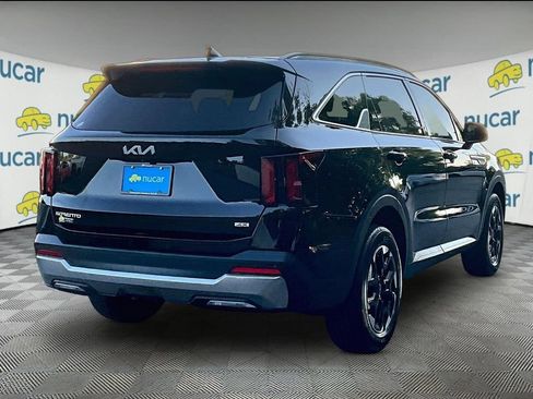 Used 2025 Kia Sorento S AWD/4WD image 6