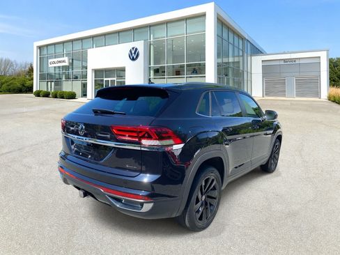 Certified 2023 Volkswagen Atlas Cross Sport SE w/ Black Wheel Package AWD/4WD image 4