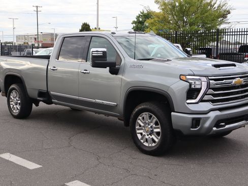 Certified 2025 Chevrolet Silverado 2500 High Country w/ Technology Package image 2