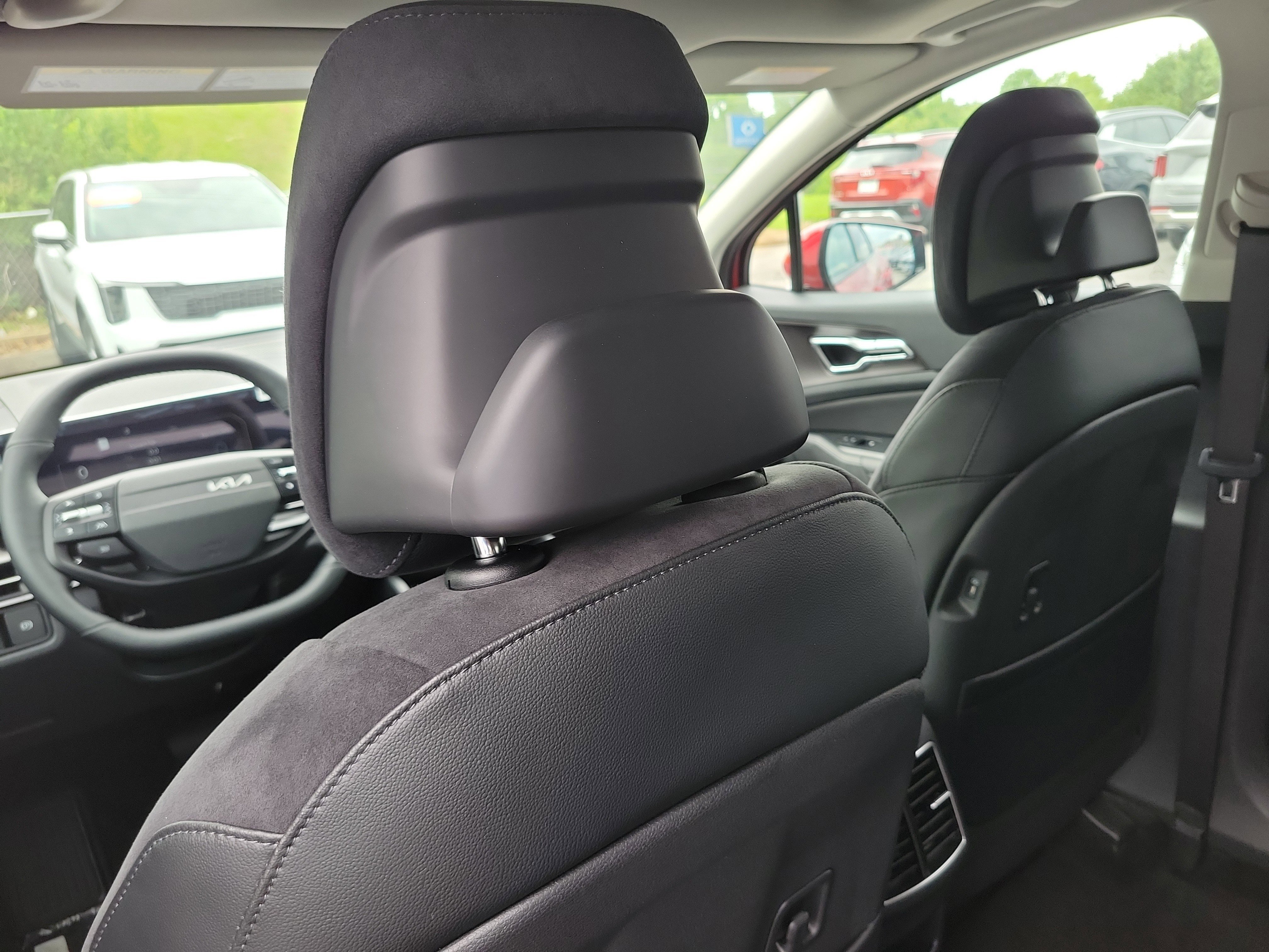 New 2026 Kia Sportage SX FWD image 13