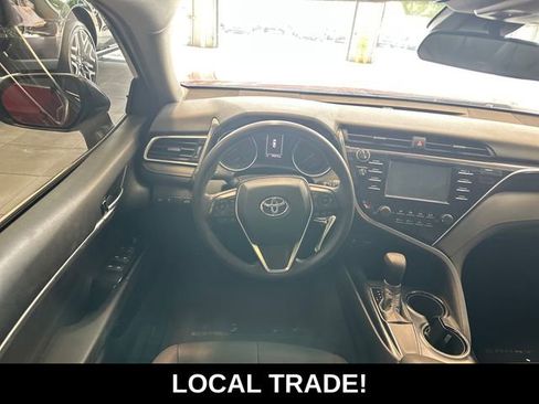 Used 2018 Toyota Camry LE FWD image 2
