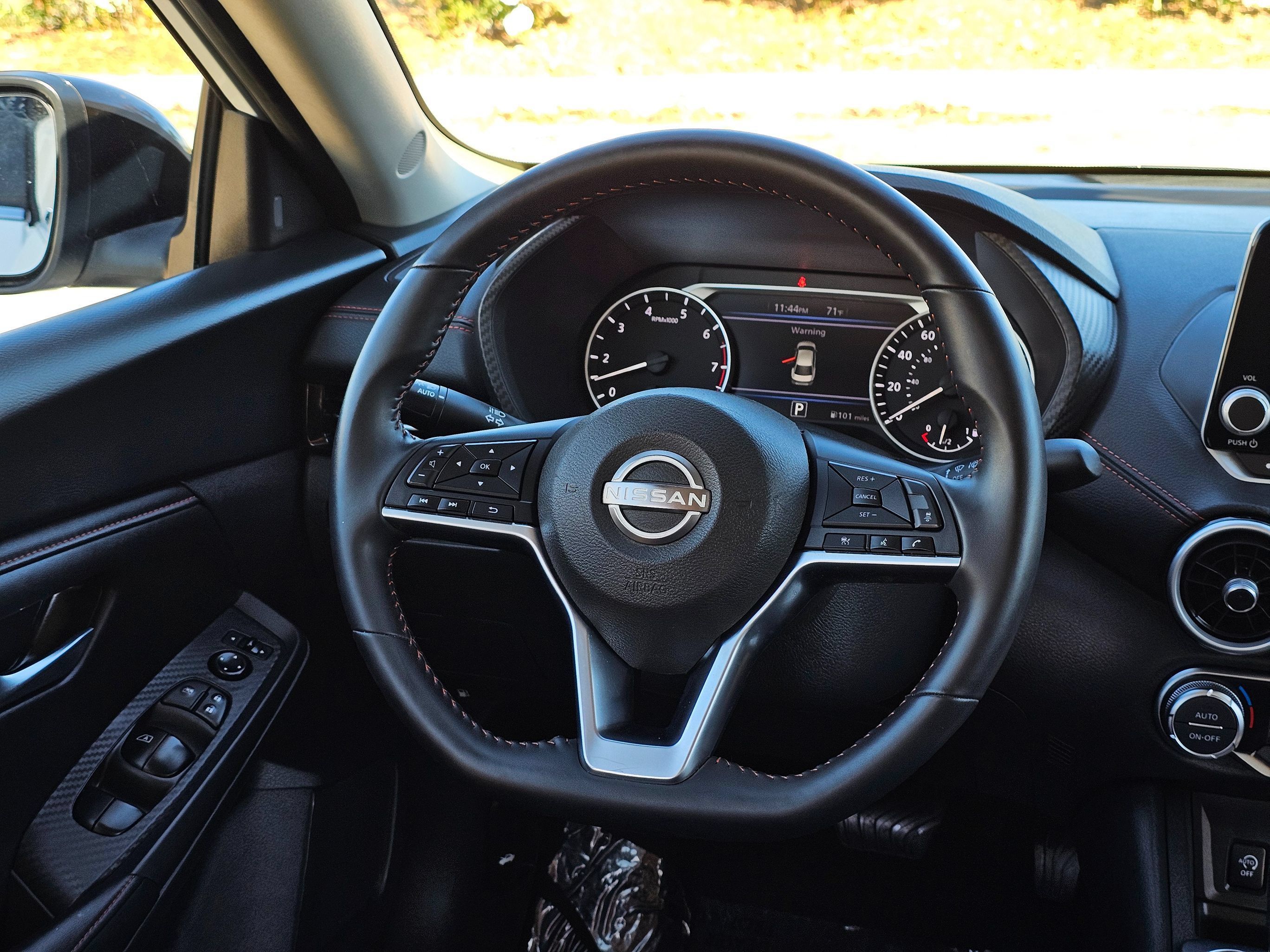 Used 2025 Nissan Sentra SR FWD image 23