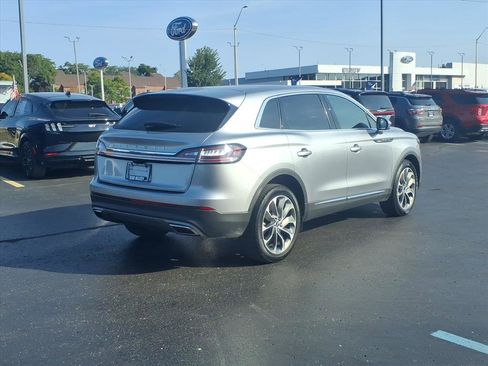 Used 2023 Lincoln Nautilus Reserve image 4