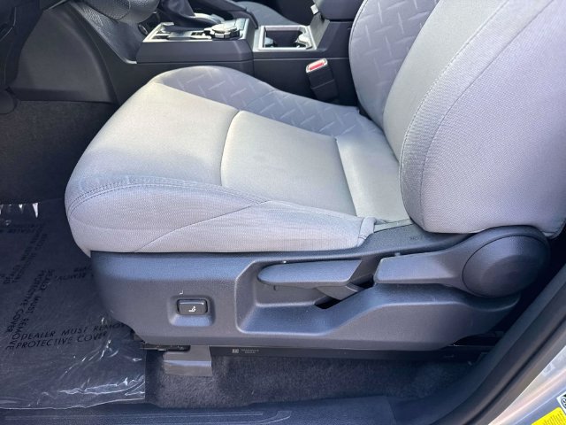 Used 2025 Toyota Tacoma SR5 AWD/4WD image 22