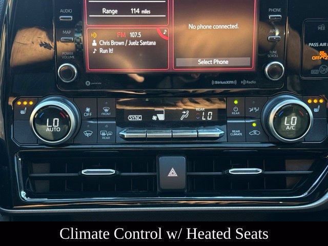 Used 2020 Toyota Highlander XLE AWD/4WD image 33