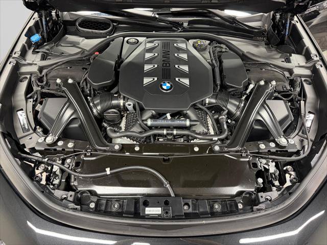 Used 2024 BMW 760i xDrive w/ Executive Package AWD/4WD image 19