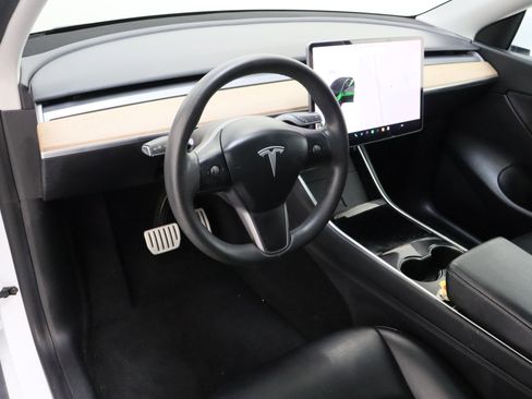 Used 2021 Tesla Model Y Performance image 13