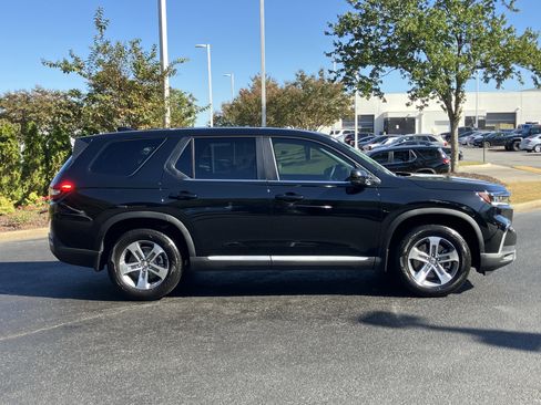 Certified 2025 Honda Pilot EX-L image 11