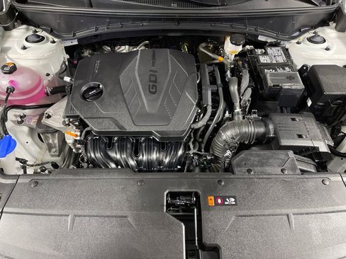 Certified 2025 Hyundai Tucson SEL AWD/4WD image 9
