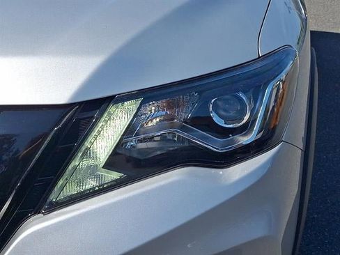 Certified 2020 Nissan Pathfinder SV w/ Rock Creek Edition AWD/4WD image 9
