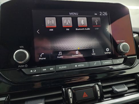 Used 2025 Nissan Pathfinder SV image 43