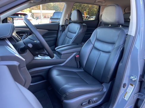 Used 2024 Nissan Murano SV w/ SV Midnight Edition Package image 19