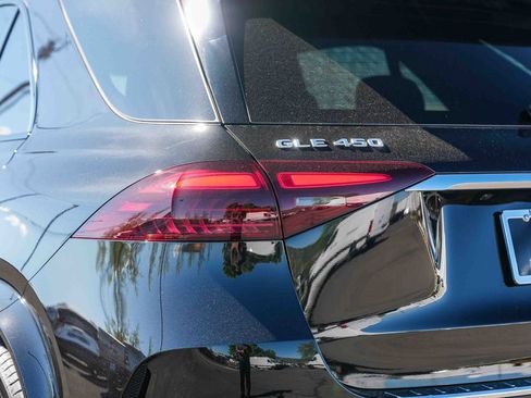 New 2026 Mercedes-Benz GLE 450 4MATIC image 9