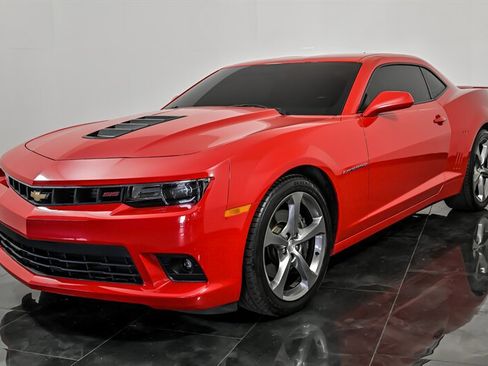 Used 2014 Chevrolet Camaro SS w/ RS Package RWD image 5
