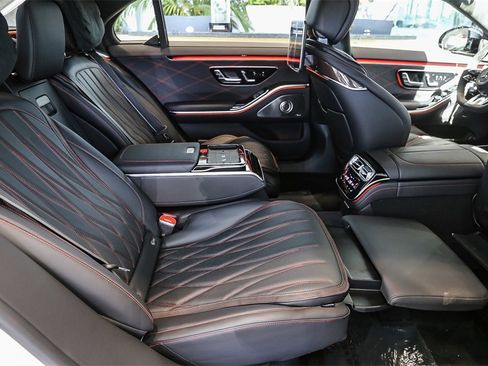 Used 2024 Mercedes-Benz S 63 AMG S image 29