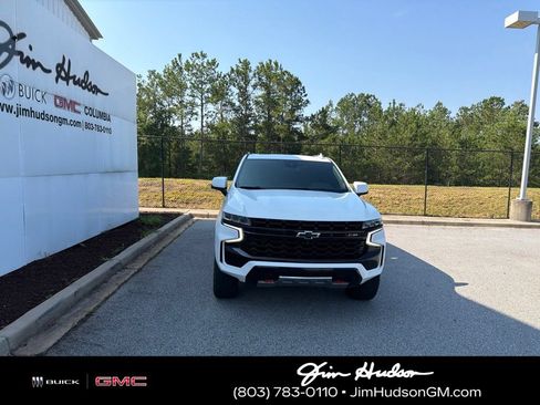 Used 2023 Chevrolet Suburban Z71 w/ Luxury Package AWD/4WD image 4