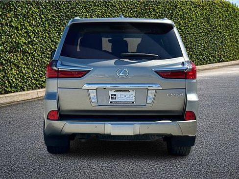 Used 2016 Lexus LX 570 4WD w/ Luxury Package image 5