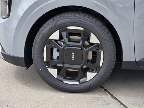 New 2026 Kia Carnival EX FWD image 8