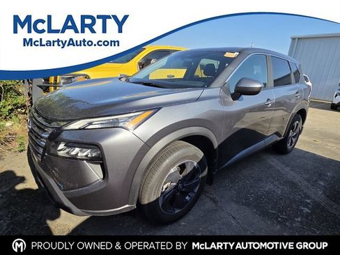 Used 2026 Nissan Rogue SV FWD image 1