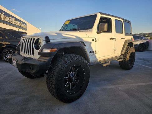 Used 2020 Jeep Wrangler Unlimited Sport image 4