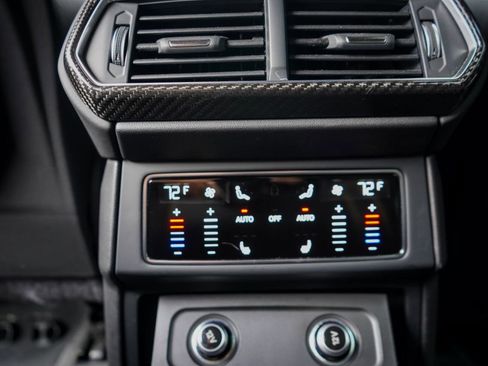 Used 2021 Lamborghini Urus S image 14