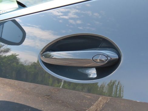 New 2026 BMW X5 xDrive40i w/ Executive Package image 25