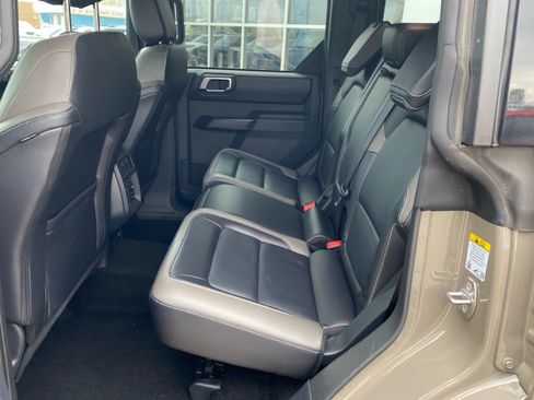 Used 2025 Ford Bronco Outer Banks w/ Sasquatch Package AWD/4WD image 24
