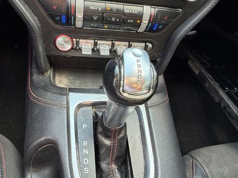 Used 2019 Ford Mustang GT Premium w/ Equipment Group 401A RWD image 18