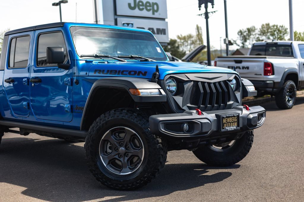 Used 2020 Jeep Gladiator Rubicon w/ Trailer Tow Package AWD/4WD image 3