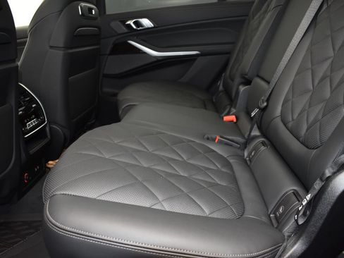 Used 2026 BMW X7 xDrive40i w/ Executive Package AWD/4WD image 16