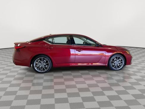 Certified 2024 Nissan Altima 2.0 SR image 13