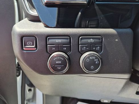 Used 2024 Chevrolet Silverado 1500 LT AWD/4WD image 17