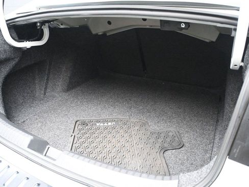 Used 2023 Volkswagen Jetta SE w/ Panoramic Sunroof Package FWD image 11